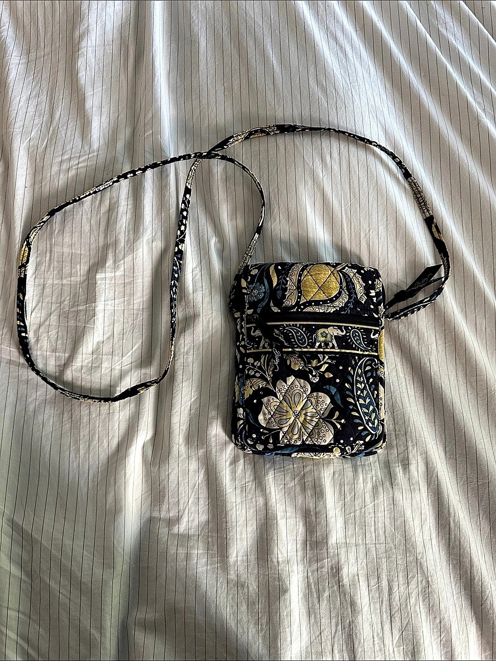 Vera Bradley Lizzy Crossbody Paisley Bag in Black & Blue